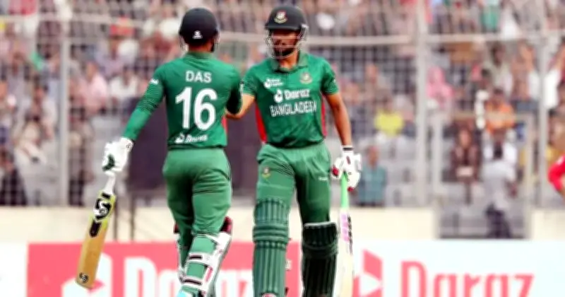 শান্ত-লিটনের জুটিতে ঘুরে দাঁড়াচ্ছে বাংলাদেশ, তৃতীয় টি-টোয়েন্টিতে ১৭৪ রানে ৩ উইকেট