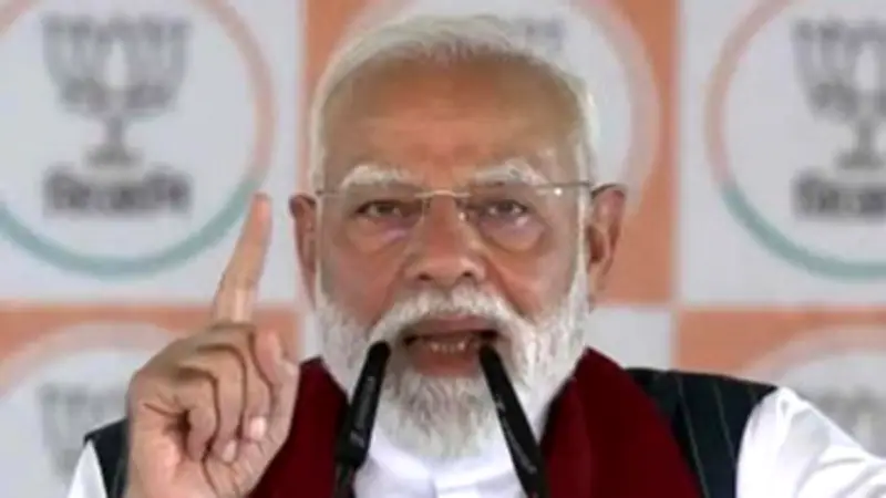 কৃষ্ণনগরে মোদির জনসভা: বাংলায় বিজেপি আসছে, তৃণমূল যাচ্ছে