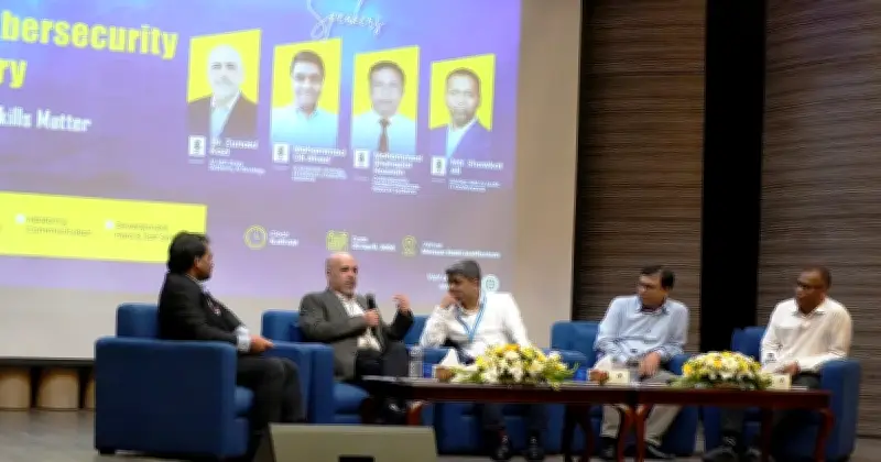 ইস্ট ওয়েস্ট ইউনিভার্সিটিতে এআই ও সাইবার সিকিউরিটি সেমিনার অনুষ্ঠিত