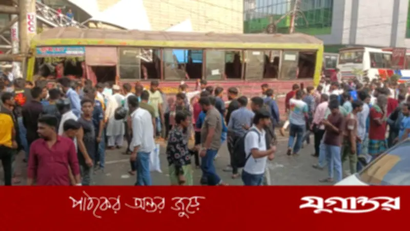 রাজধানীতে বাসের ধাক্কায় নিহত ২, আহত কয়েকজন