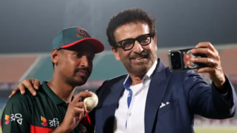 নাজমুল-মোস্তাফিজে সিরিজ জয় বাংলাদেশের