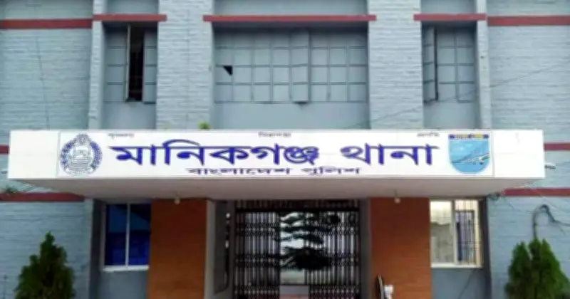 মানিকগঞ্জে শিশু হত্যার জের: গ্রেপ্তার আতঙ্কে গ্রাম ছেড়েছেন পুরুষরা