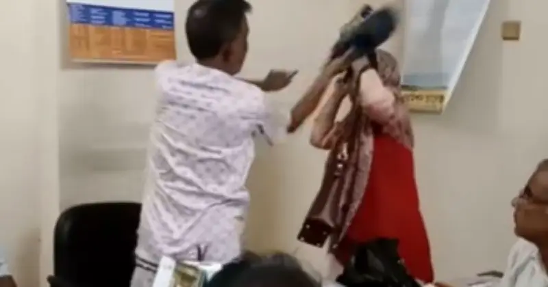 রাজশাহীতে ১৪৪ ধারা ভেঙে কলেজে হামলা, অধ্যক্ষসহ পাঁচ শিক্ষক আহত