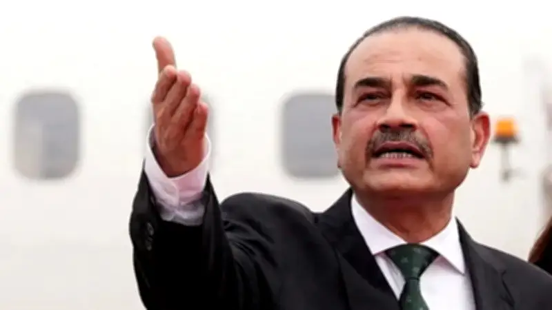 আসিম মুনির: পাকিস্তানের শান্তিদূত থেকে বিশ্বমঞ্চের শক্তিশালী নেতা