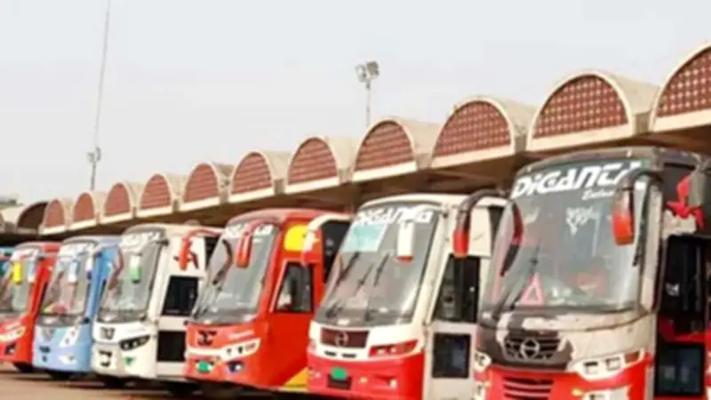 দূরপাল্লার বাসে ভাড়া বাড়ল, শিক্ষিকাকে জুতাপেটা, বিএনপি নেতা বহিষ্কার