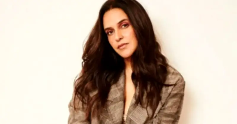 গর্ভাবস্থায় শুটিং করে দৃষ্টান্ত স্থাপন করলেন নেহা ধুপিয়া