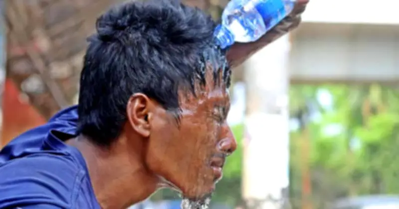 ২১ জেলায় তাপপ্রবাহ, শিলাবৃষ্টির শঙ্কা