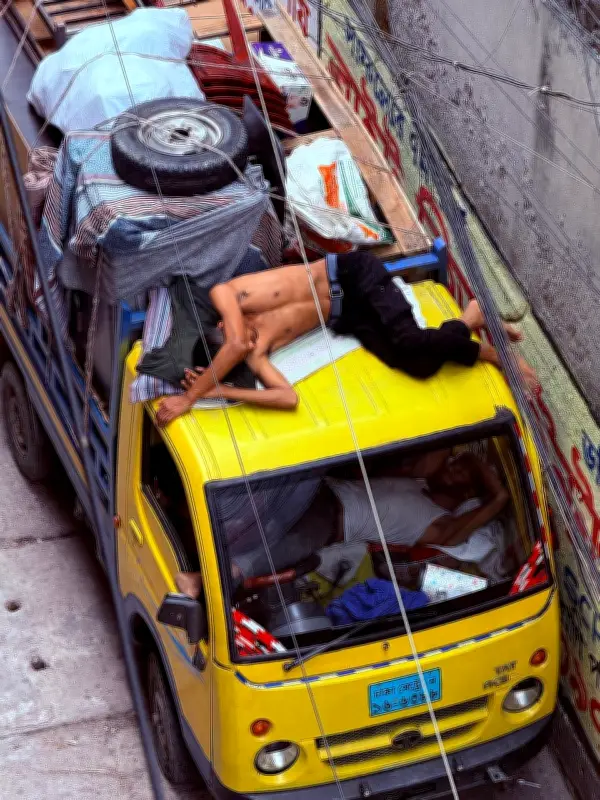 দেশের ১৭ জেলায় তাপপ্রবাহ, তাপমাত্রা সামান্য কমেছে