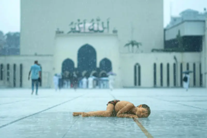 কোরআনে বৃষ্টি: রহমত ও শাস্তির নিদর্শন