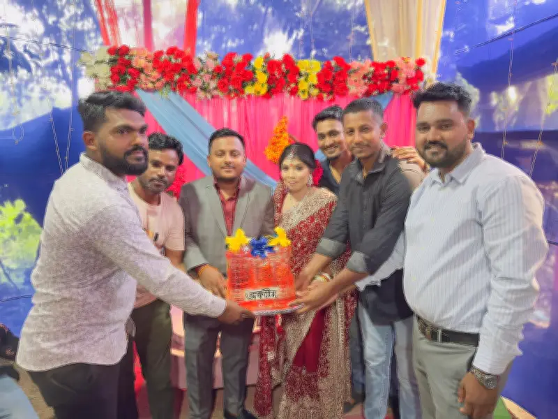 জ্বালানি সংকটে বউভাতে নবদম্পতিকে অকটেন উপহার