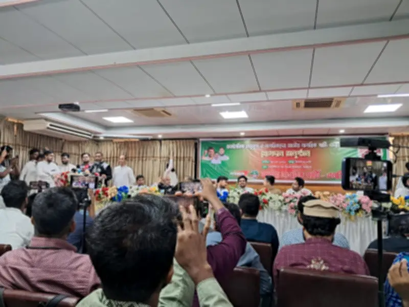 এনসিপিতে যোগ দিয়ে সরকারের পতনের হুঁশিয়ারি ইসহাক সরকারের