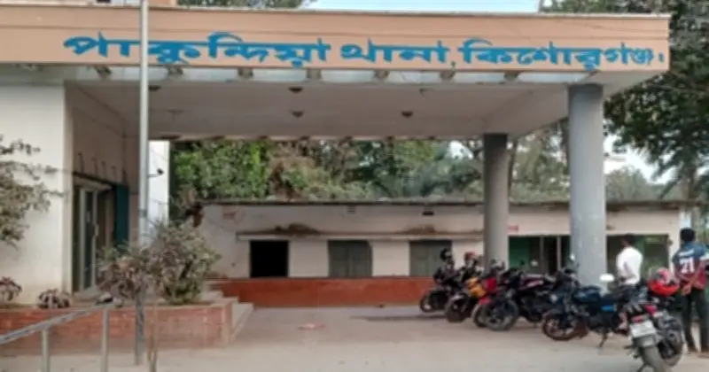 চড় মারার প্রতিশোধে যুবককে কুপিয়ে হত্যা, আটক ২