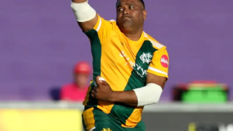 নিষেধাজ্ঞার জেরে ইংল্যান্ডের সাবেক অলরাউন্ডার সামিত প্যাটেলের ঘরোয়া ক্রিকেট থেকে অবসর