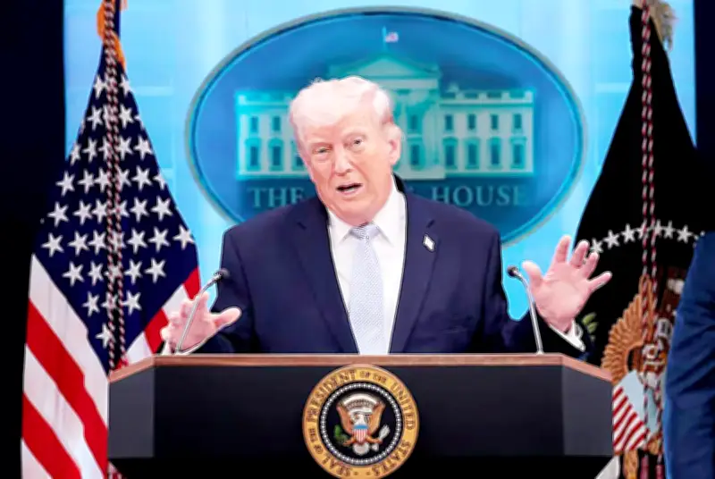 ইরান যুদ্ধ: ট্রাম্পের পরাজয় নিশ্চিত, কূটনীতির সময় এখনই