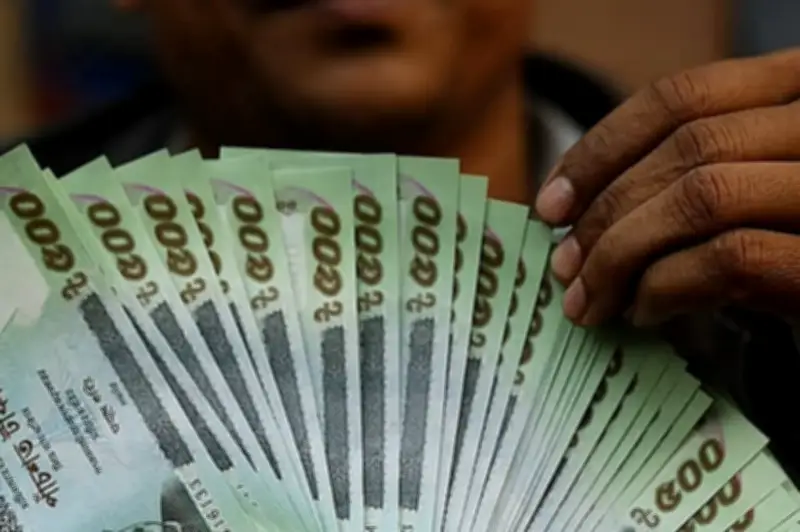 রাজস্ব ঘাটতি ১ লাখ কোটি টাকা, ব্যাংক থেকে ঋণ নিল সরকার