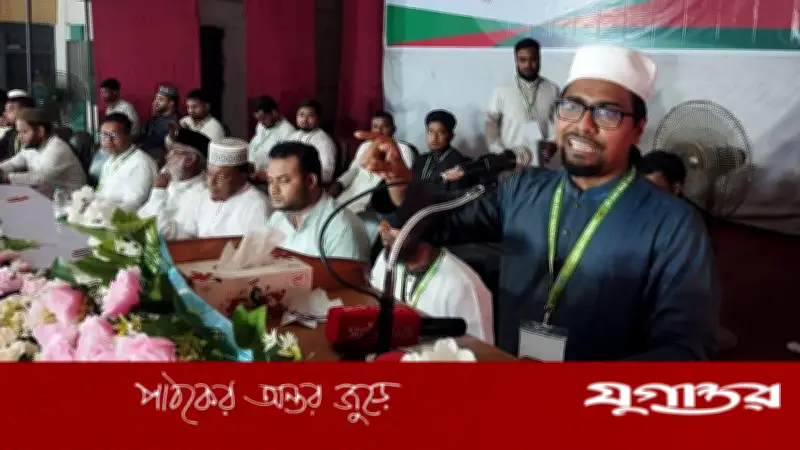 পায়ে পাড়া দিয়ে ক্যাম্পাসে অস্থিতিশীলতা সৃষ্টির অভিযোগ শিবির সভাপতির