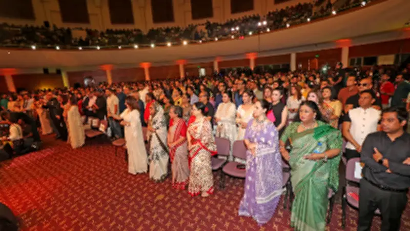 প্রথম আলো আয়োজনে সংস্কৃতি অঙ্গনের তারকাদের সম্মাননা প্রদান