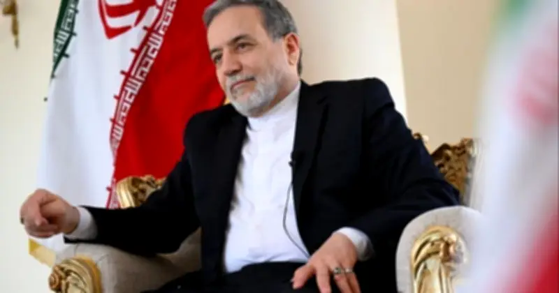 ইরানের পররাষ্ট্রমন্ত্রীর ইসলামাবাদ সফর শুরু, কূটনৈতিক সমঝোতার আশা