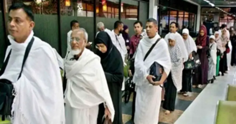 চলতি হজ মৌসুমে ৮১ ফ্লাইটে সৌদি আরবে ৩২ হাজার ৫৩২ বাংলাদেশি হজযাত্রী