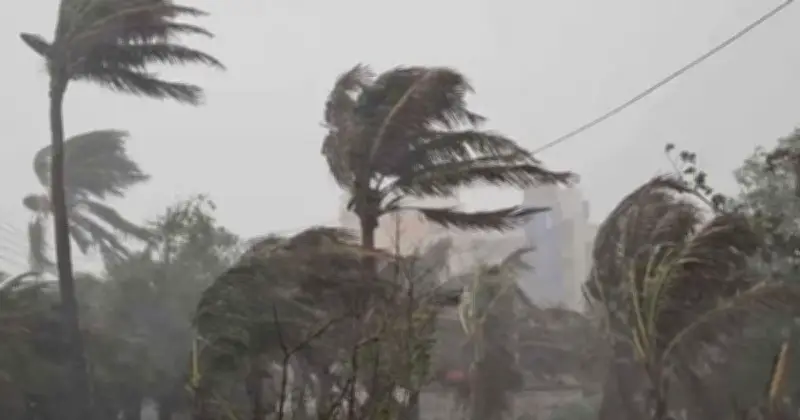রাজধানীতে আজ অস্থায়ী মেঘলা আকাশ, বৃষ্টির সম্ভাবনা