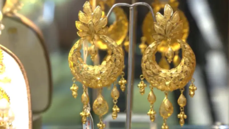 আজ দেশের বাজারে স্বর্ণের দাম কত?