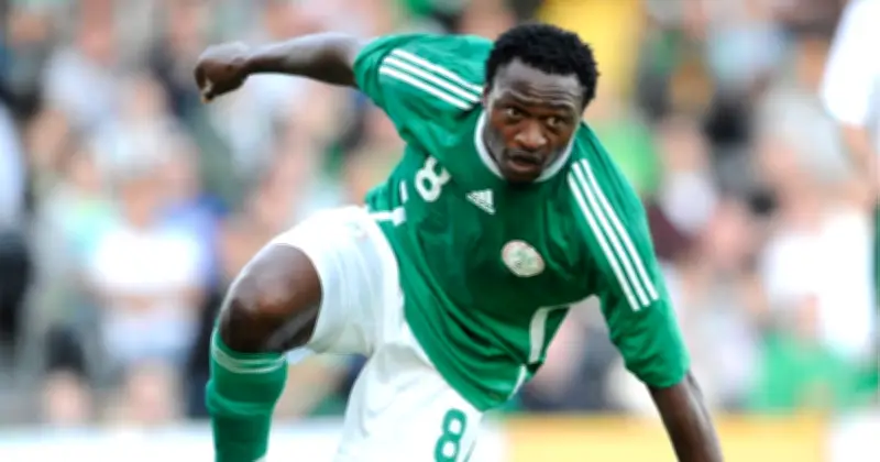 মাঠেই প্রাণ হারালেন নাইজেরিয়ার সাবেক ফুটবলার মাইকেল এনেরামো