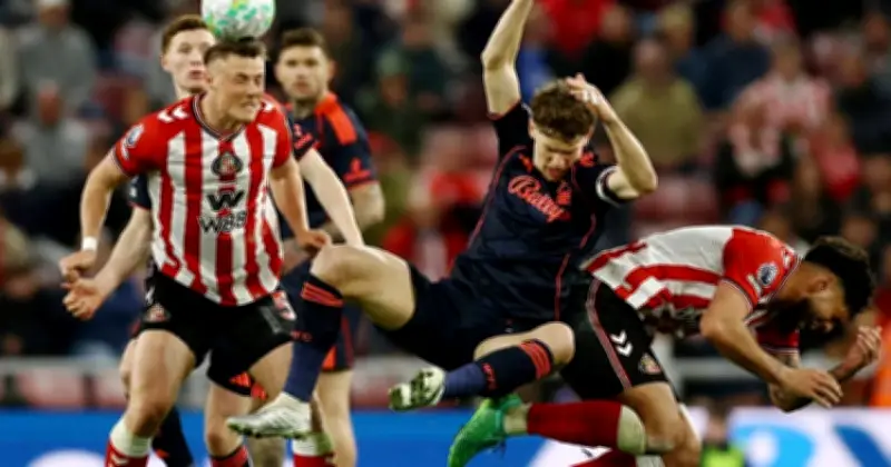 নটিংহাম ফরেস্টের ৫-০ গোলের জয়ে প্রিমিয়ার লিগে টিকে থাকার লড়াইয়ে চাপ বেড়েছে টটেনহামের ওপর