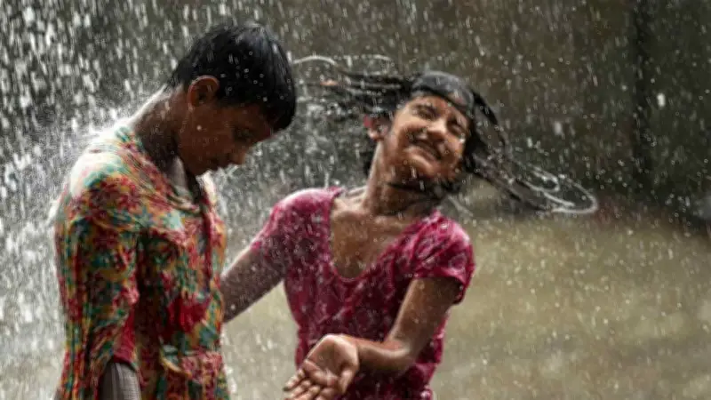 তীব্র গরমে স্বস্তির পূর্বাভাস আবহাওয়া অফিসের