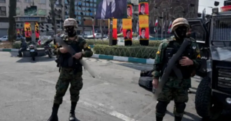 ইরানে আইআরজিসির অভিযানে গ্রেপ্তার ২৪০, গুপ্তচর সন্দেহে ৪ জন