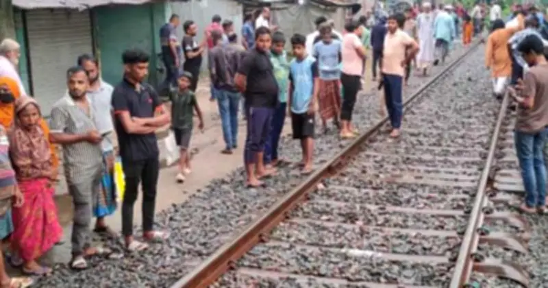 নড়াইলে ট্রেনে কাটা পড়ে মা-ছেলের মৃত্যু