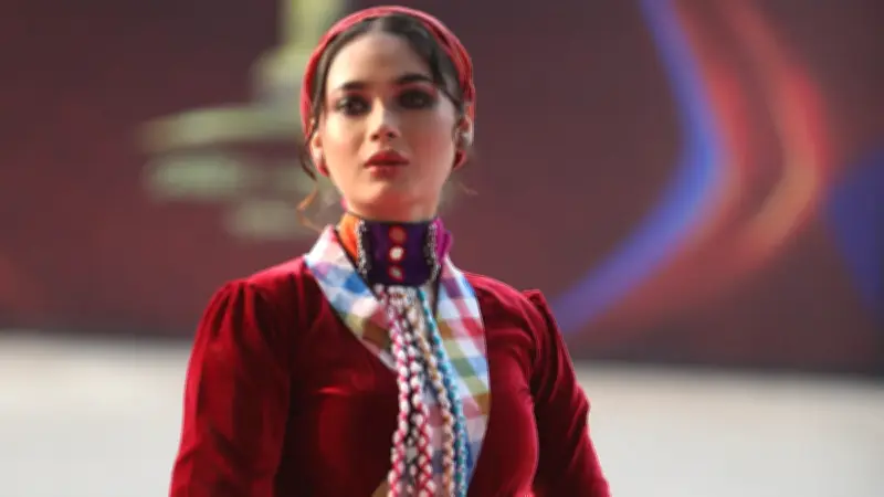 হালখাতায় গামছা-মসলিনের পোশাকে সিফাত নুসরাতের ঐতিহ্যবাহী সাজ