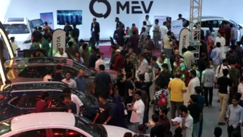 ১৯তম ঢাকা অটো সিরিজ প্রদর্শনীতে দর্শকদের ভিড়, বৈদ্যুতিক বাইকের প্রতি আগ্রহ বেড়েছে
