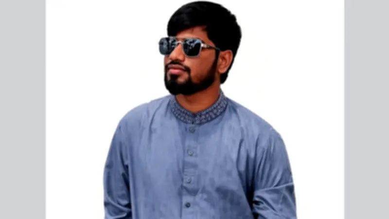 ছাত্রদল নেতার হুমকি: শিক্ষকের মতো থাকুন, না হলে কান বরাবর পড়বে