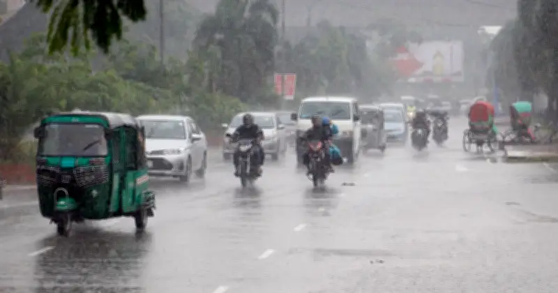 ঢাকায় বৃষ্টির সম্ভাবনা, তাপমাত্রা কমতে পারে