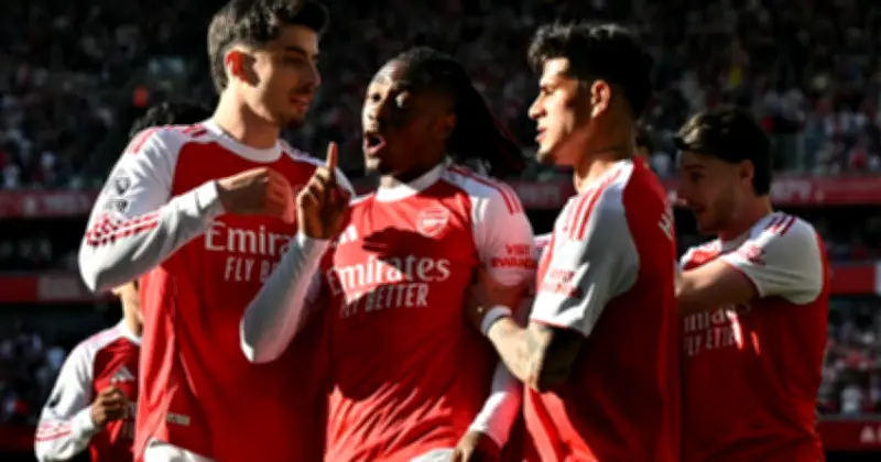 এবেরেচি এজের গোলে আর্সেনালের জয়, প্রিমিয়ার লিগে শীর্ষে ফেরা