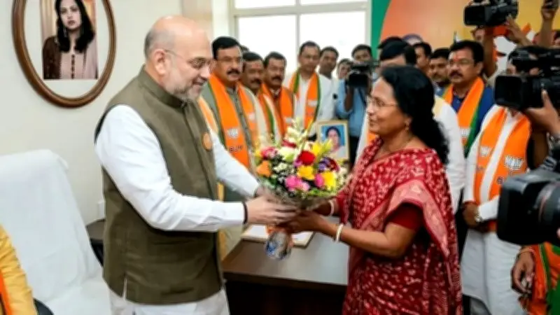 অভয়া মায়ের রাজনৈতিক পথচলা: বিজেপির টিকিটে প্রার্থী রত্না দেবনাথ