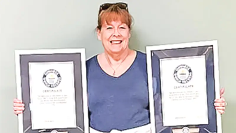 ৬৯ বছর বয়সে বিশ্বের বয়স্ক ইউনিসাইকেল আরোহী লিন্ডা জ্যারেট