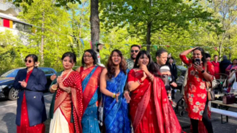 সহকারী শিক্ষক নিয়োগ: যোগদানের আদেশ জারির দাবিতে শাহবাগে অবস্থান