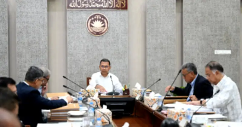 একনেকে ১৩ হাজার ৪৪৫ কোটি টাকার ১৪ প্রকল্প অনুমোদন