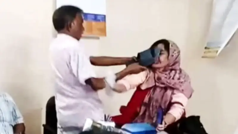 বিএনপি নেতার জুতাপেটার শিকার শিক্ষিকা সাময়িক বরখাস্ত