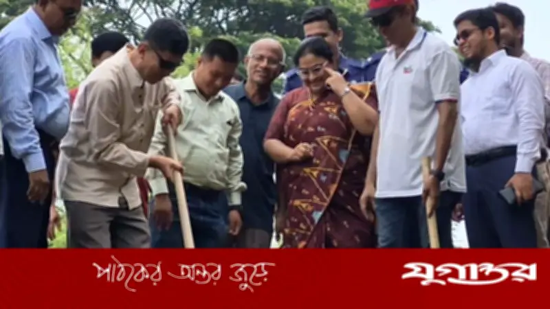 রাঙামাটিতে খাল খনন কর্মসূচির উদ্বোধন করলেন মন্ত্রী দীপেন দেওয়ান