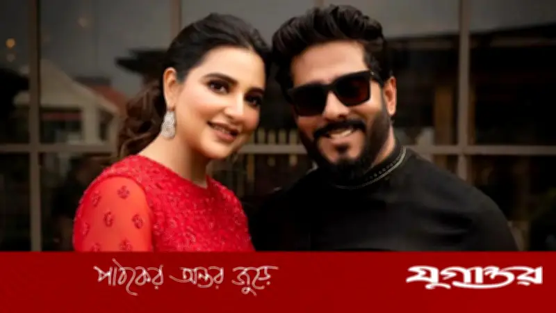 স্বামী রাজ চক্রবর্তীর প্রচারে শুভশ্রী, ব্যারাকপুরে রোড শো