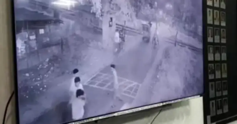 ধূমপান নিষেধ করায় জুনিয়রের হামলার শিকার সিনিয়র শিক্ষার্থী