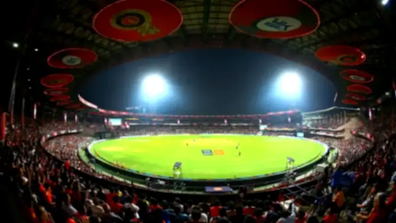 আইপিএল ভেন্যুতে নাশকতা, আটক দুই; ছিনতাইয়ে ফেলে দেয়া অটোরিকশা থেকে কাস্টমস কর্মকর্তা