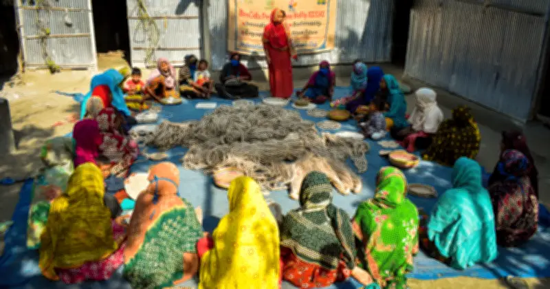 জলবায়ু কর্মকাণ্ডে নারীরা: গৃহস্থালিতেই লুকিয়ে আছে টেকসই জীবনের চাবিকাঠি