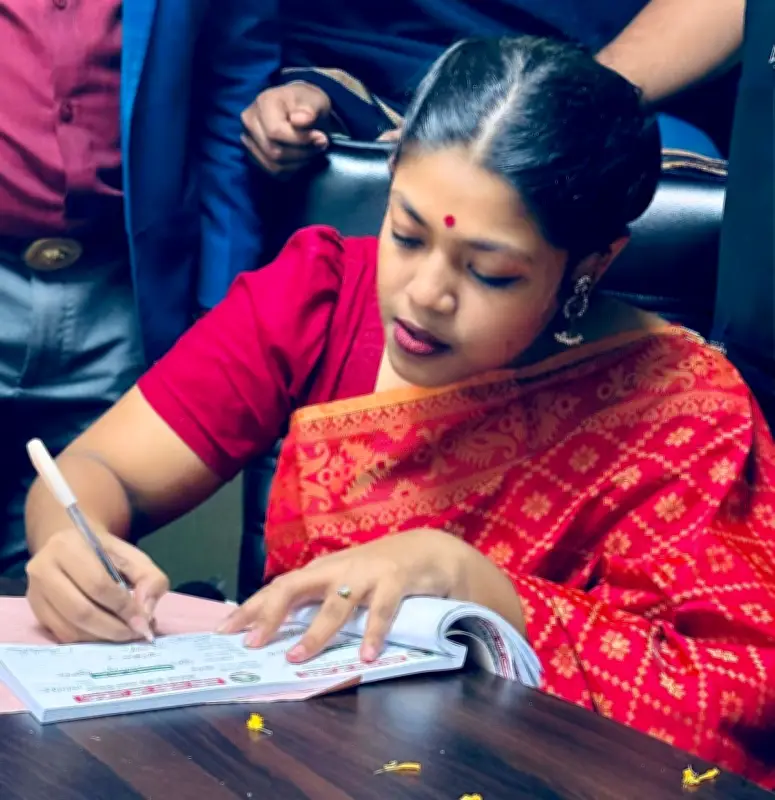 হাইকোর্টের নির্দেশ: নুসরাত তাবাসসুমের মনোনয়নপত্র গ্রহণ করবে ইসি