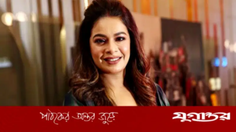 মমতাকে টেনে ইমনকে কটাক্ষ, গায়িকার সোজাসাপ্টা জবাব