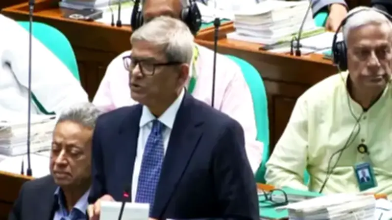 মির্জা ফখরুলের দাবি দ্রুত স্থানীয় নির্বাচন, সড়কে প্রাণ গেল বাইক চালকের