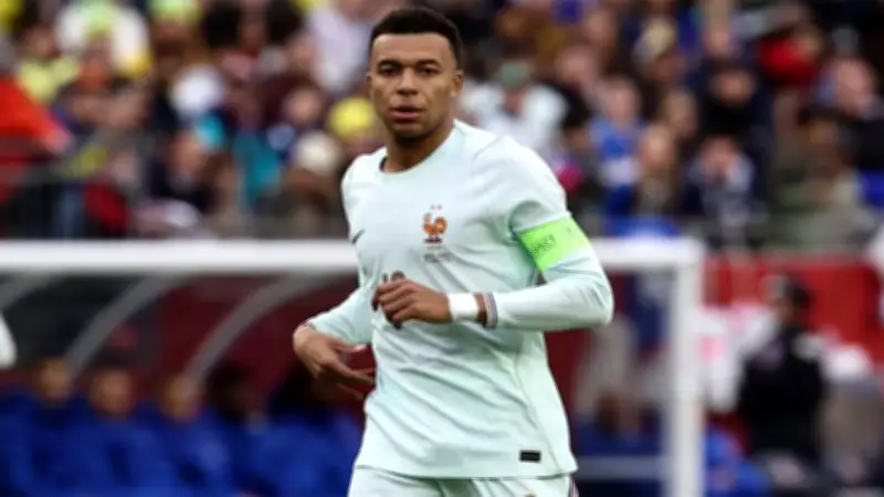 বিশ্বকাপের আগে চোটের কবলে এমবাপ্পে