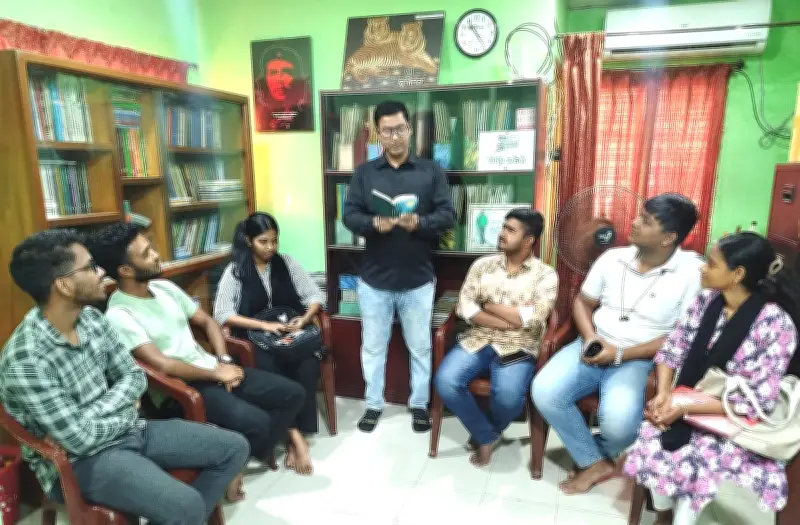 বিশ্ব বই দিবসে সাতক্ষীরা বন্ধুসভার ‘চাঁদের পাহাড়’ পাঠচক্র